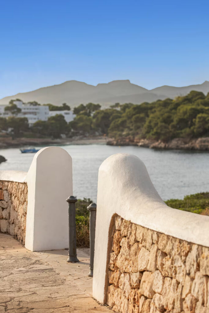 393776bb-23c4-469d-aa90-032479f3509b