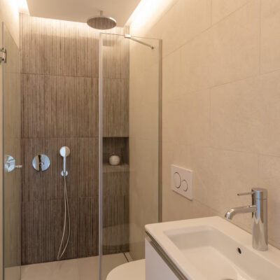 fe62647d-7e8d-464e-905a-6ba5674ad5d2